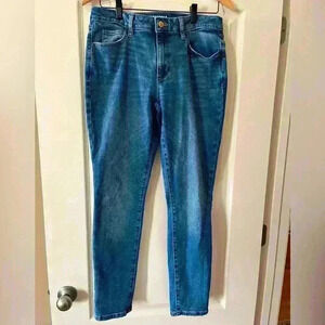 Sonoma Jeans Distressed, No Rips Women’s 8 Regular